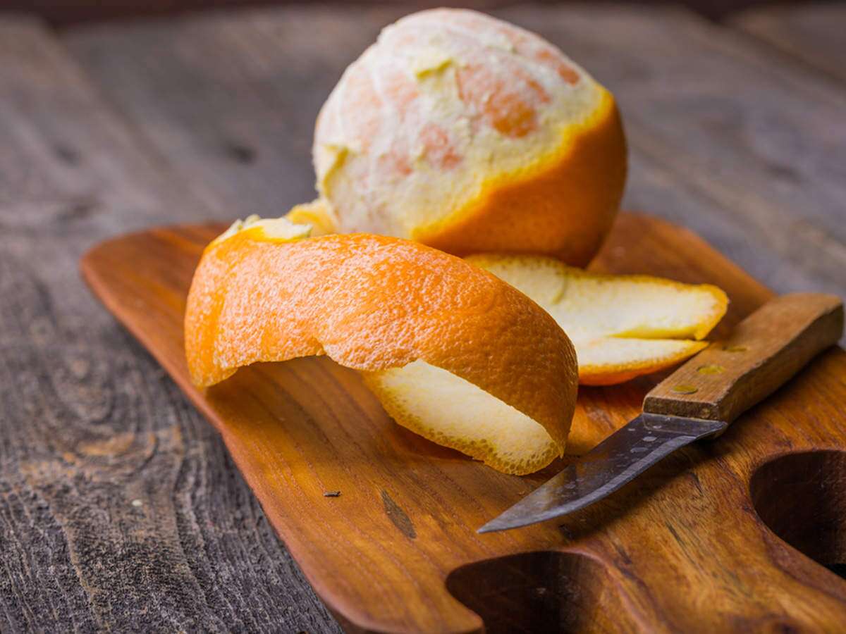 How to remove dead skin cells with orange peels