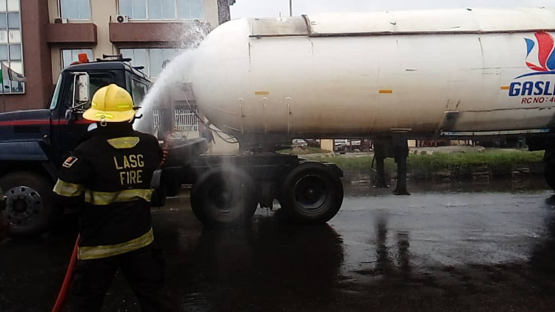 os Fire Service Averts Danger From Leaking Gas Truck